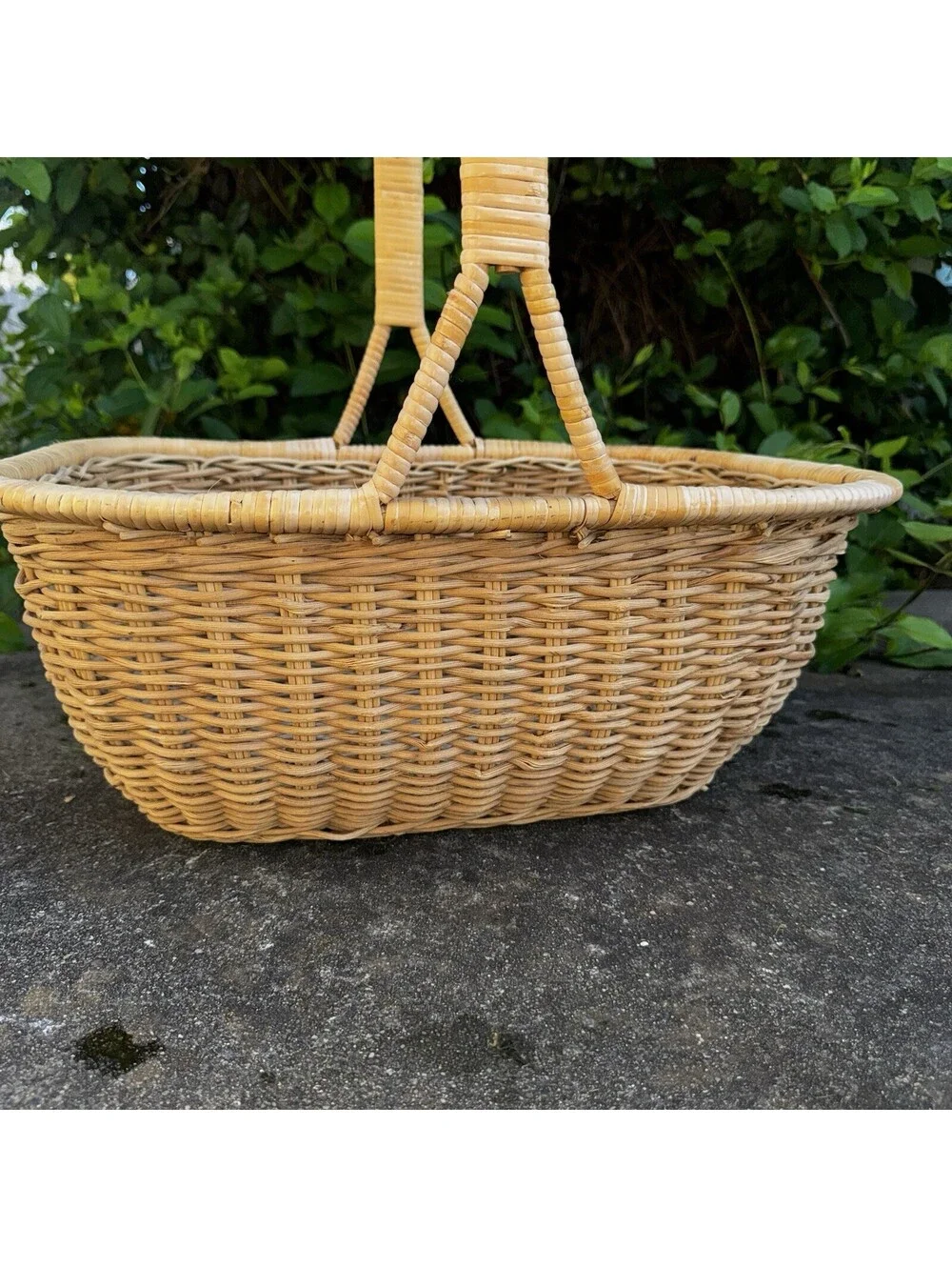 Vintage Wicker Market Basket Tote Handle Picnic Storage Farmhouse Decor 16” Tall